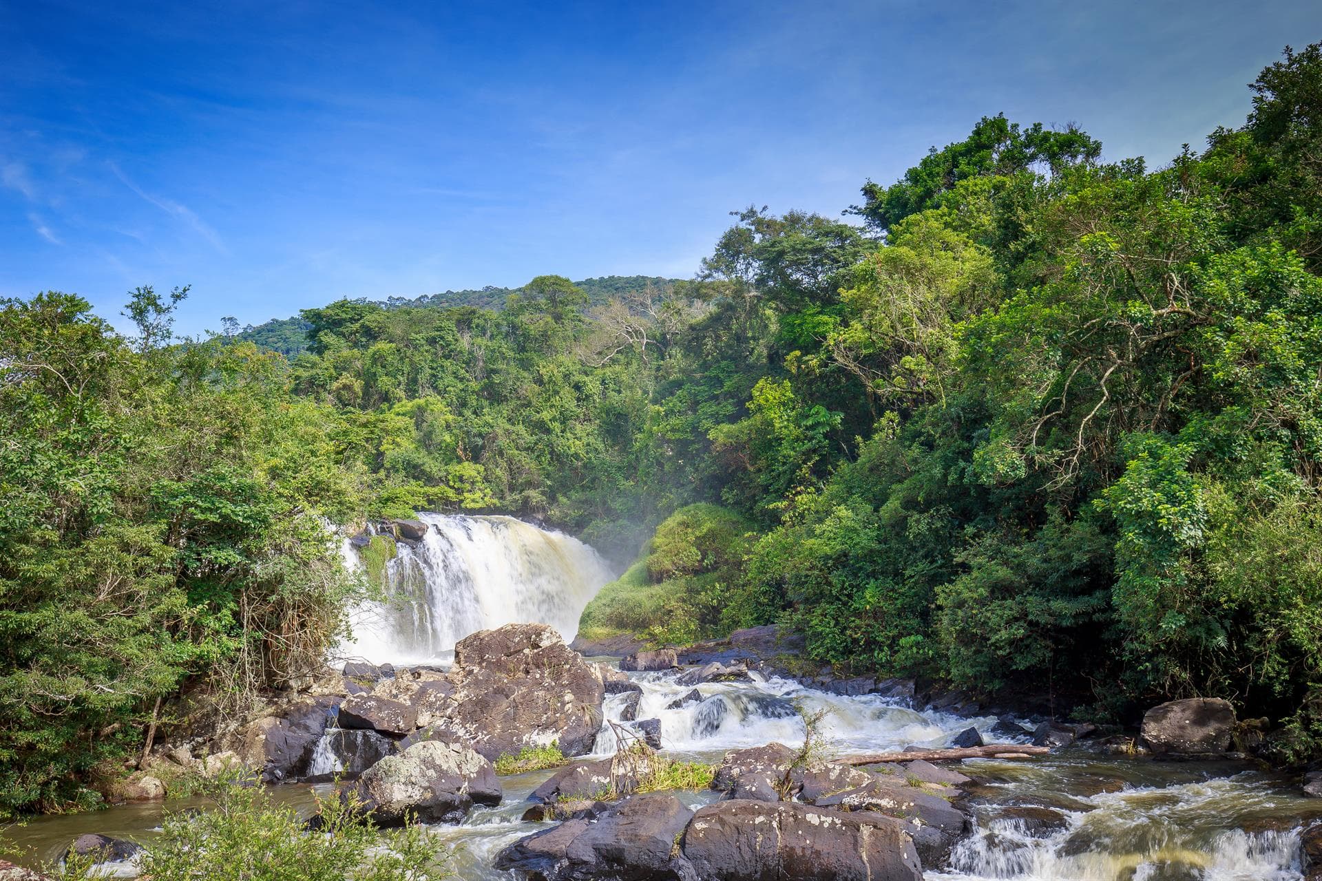  Cascada y paseo de Segade